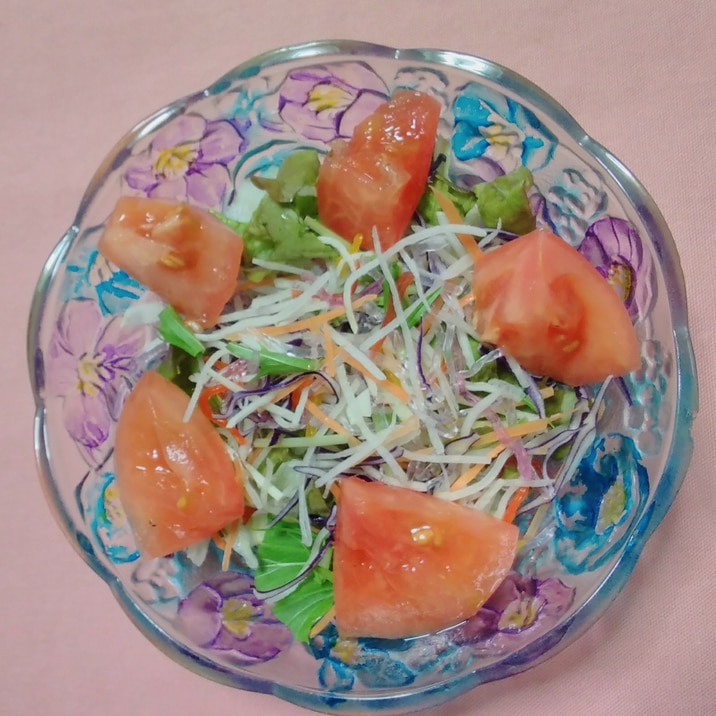 ぷちぷち海藻麺と水菜トマトのサラダ
